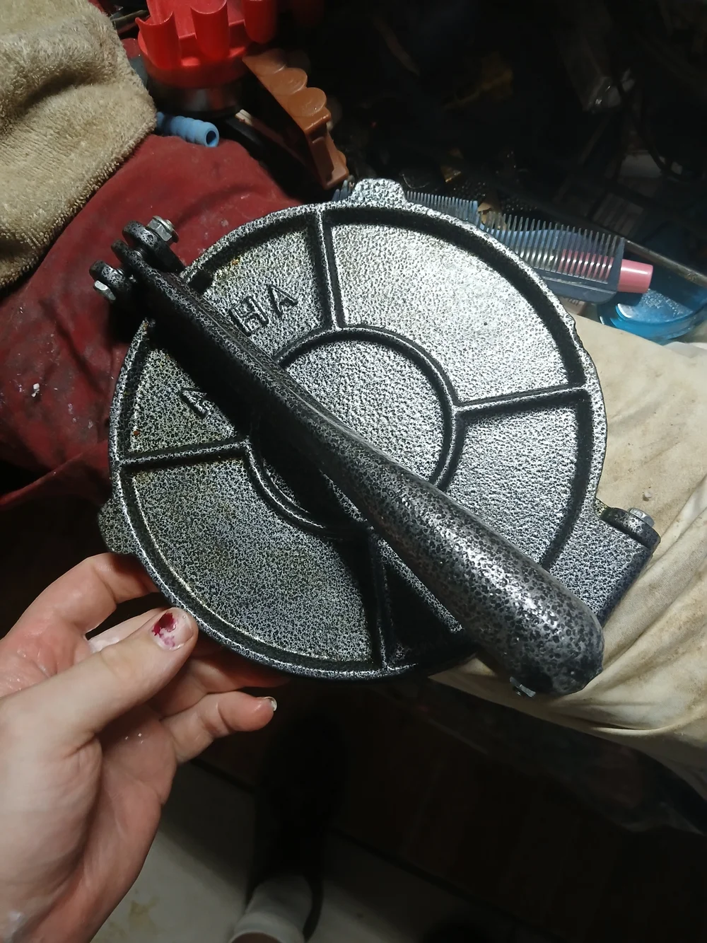 cast iron tortilla press 7
